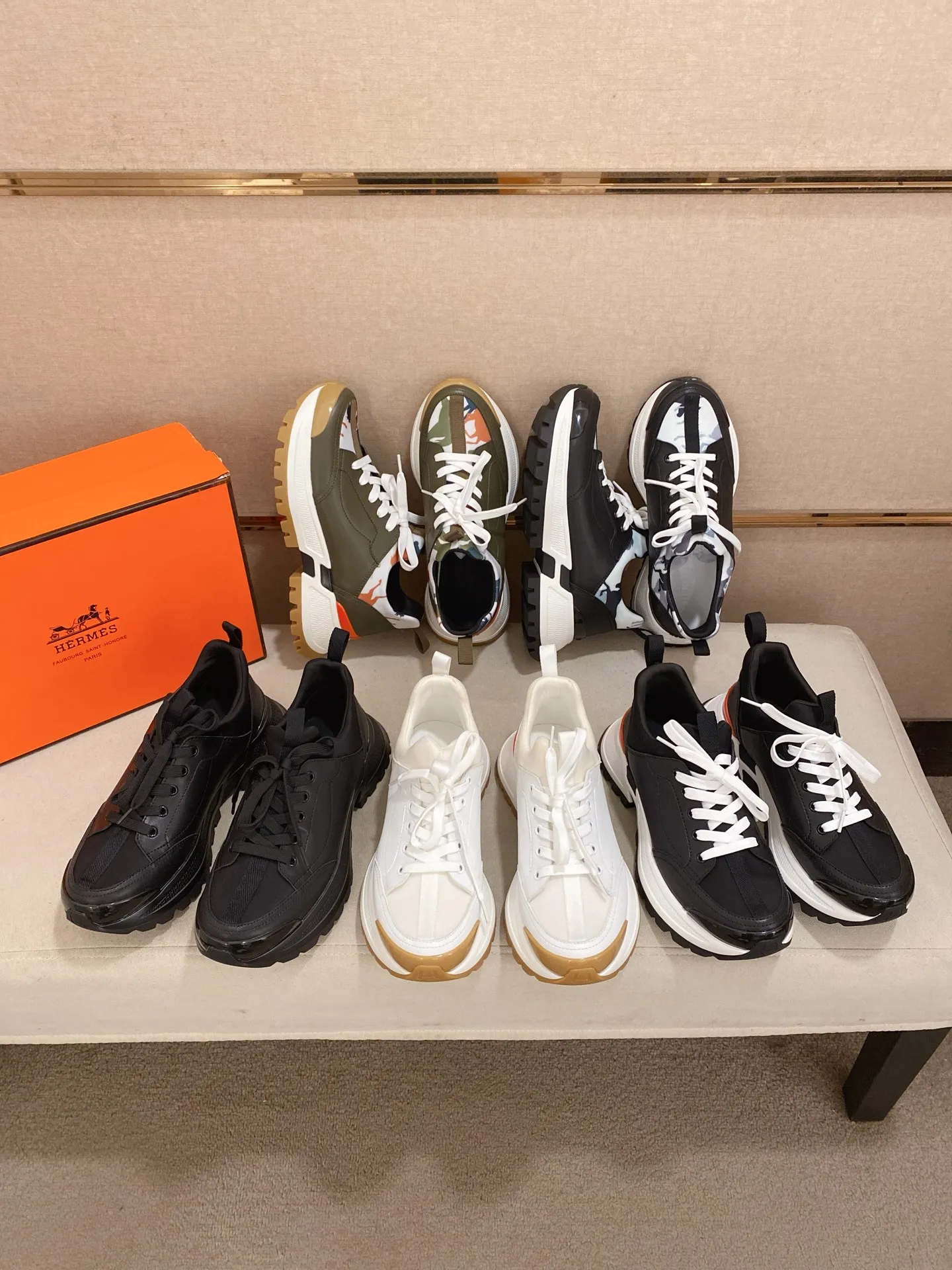 Men's clothing and shoes💰: 600💰《HERMES》【Classic original order·Version】Hermès; top 🔝purchasing agent🔍🔍men's latest 🇺🇸 counter sales simultaneously, imported from Italy original ▲▲cowhide ▲▲ (high-end, nobility, class) ) Exquisite workmanship (Italian 🇮🇹 imported water-dyed 🐂 cowhide lining) sole: original sole provided by the original factory, ⚠️exclusive double-layer activity·TPR·rubber·combined molded outsole; super comfortable·wear-resistant·non-slip·environmental protection The real thing is more beautiful if you take the real thing (high quality, follow the order). You can enter and exit the counter at will * Number of yards: 38-44 (can be customized 45-46, non-returnable)